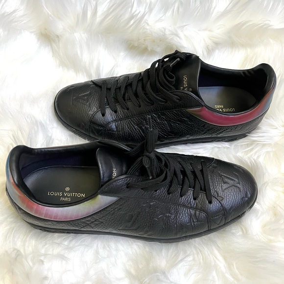 Selling a used LV LUXEMBOURG sneakers like New. - Picture 3 of 5